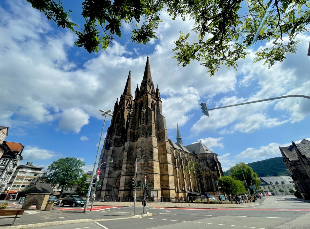 【聖エリーザベト教会】マールブルクで最も重要な教会 – ドイツ