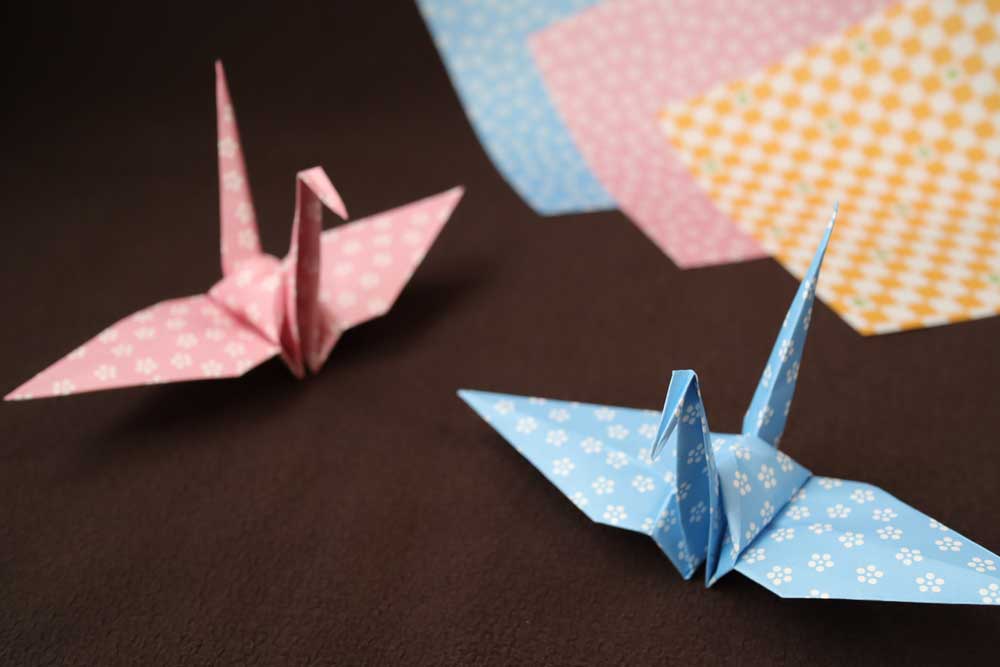 英語で説明する【折り紙と鶴の折り方】
